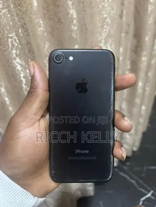 Apple iPhone 7 32 GB Black