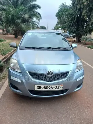 Toyota Belta 2010 Blue