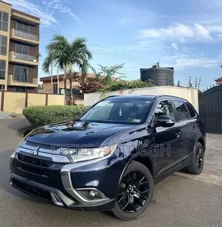 Mitsubishi Outlander 2019 Blue