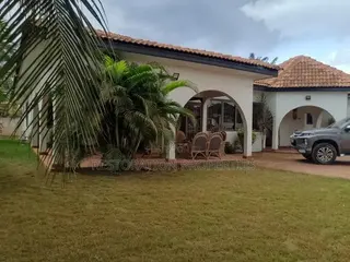 Furnished 4bdrm House in Adenta, Housing Down for rent