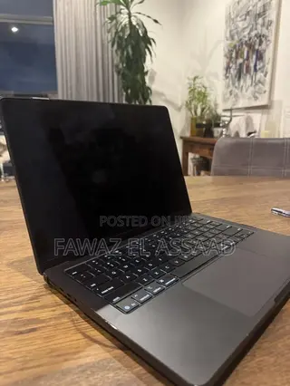 Laptop Apple MacBook Pro 2025 M5 16GB Apple M5 SSD 500GB