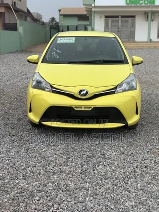 Toyota Vitz 1.3 AWD 3dr 2015 Yellow