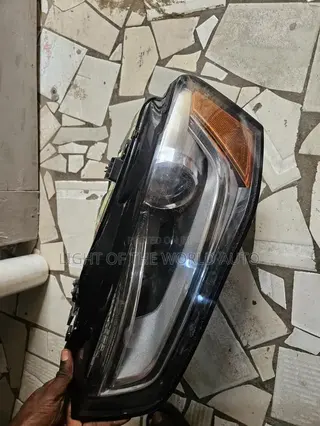 Vw Audi A4 Headlight B8 Left Side Available