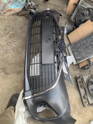Toyota Yaris Hatched Back Front Bumper With Lower Grill2015-16