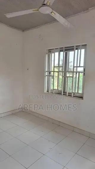 1bdrm Apartment in Arepa Homes, School Park Area for rent