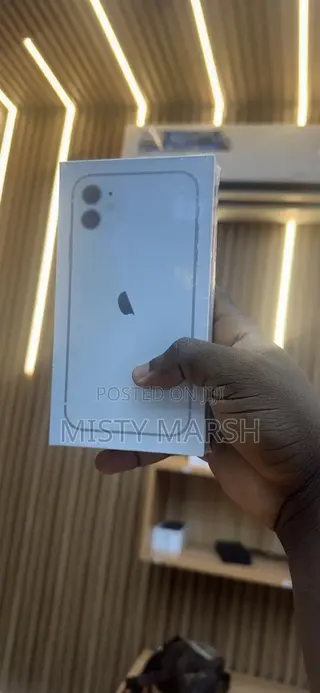 New Apple iPhone 11 256 GB White
