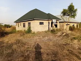 3bdrm Bungalow in Main Station for sale
