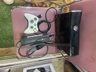 MICROSOFT XBOX 360 Loaded With Games