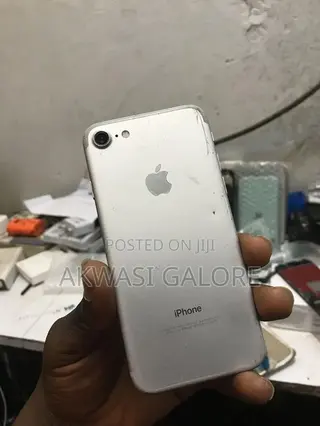 Apple iPhone 7 32 GB Silver