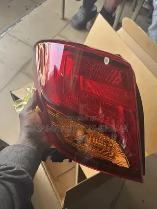 Toyota Yaris Taillight 2014 2015 2016 2017 Hatchback Tail Light