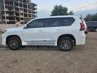 Toyota Land Cruiser Prado 4.0 Petrol TX-L 2017 White