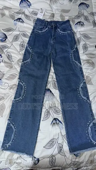 Wide-Leg Jeans