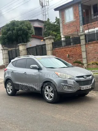 Hyundai Tucson GLS AWD 2013 Silver