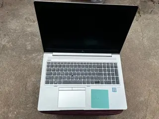 Laptop HP EliteBook 830 G6 16GB Intel Core i7 HDD 256GB