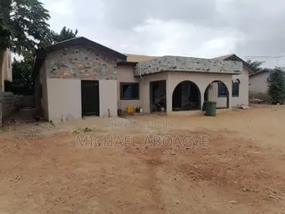 5bdrm House in Ofankor for sale