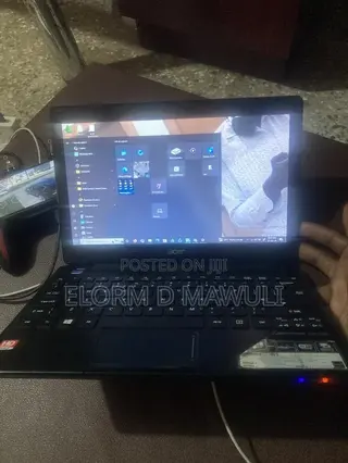 Laptop Acer Aspire 1 4GB AMD Ryzen 7 HDD 140GB