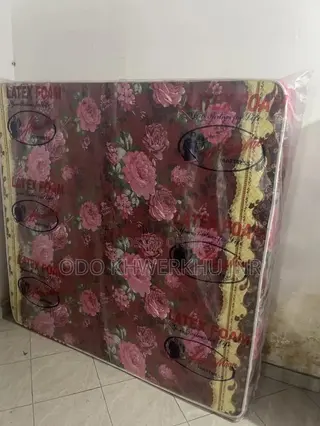 10inches Queen Size Mattress [Latex Foam]