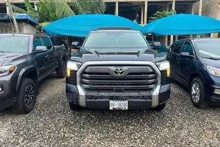 Toyota Tundra Limited CrewMax 6.5' Bed 2023 Blue