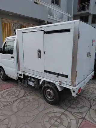 Suzuki Super Carry 2011 White