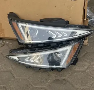Hyundai Elantra Headlight 2019 2020 OEM Head Light