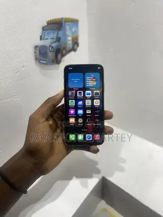 Apple iPhone X 64 GB Black