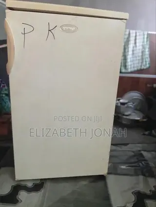 Tabletop Fridge - Home Use