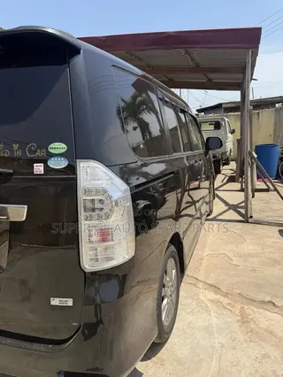 Toyota Voxy V 2WD 7-Seater 2013 Black