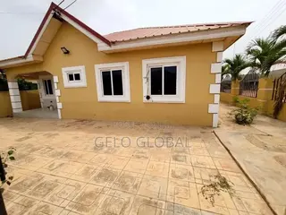 2bdrm Apartment in Kumsark, East Legon for sale