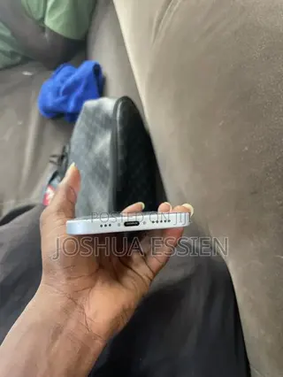Apple iPhone 15 128 GB White
