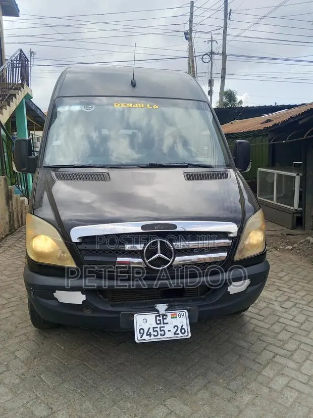 Mercedes-Benz Sprinter 2012 Black · Photo 1