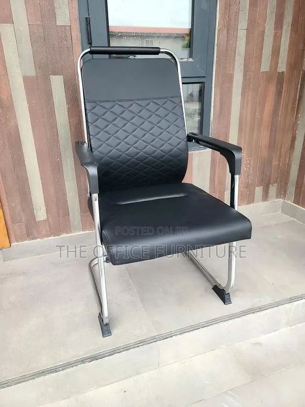 Executive Conference/Visitors Office Chair · Photo 1