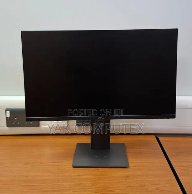 Dell 24 Inch Ips FHD Widescreen Monitor for Designers · Photo 1