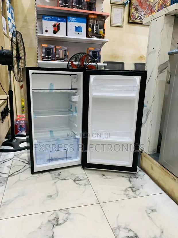 Ultra Modern Sleek Single Door Pf-109-2b Black Mirror Fridge · Photo 1