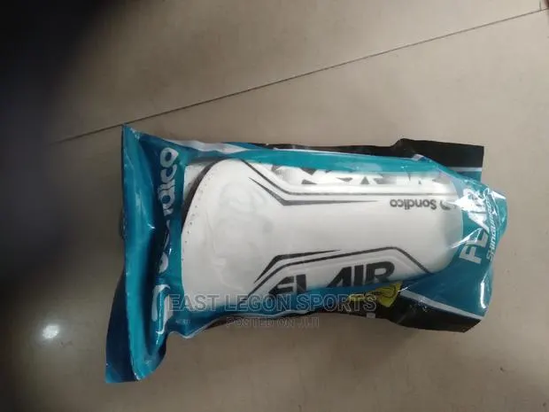 Sondico Shinguard Adults · Photo 1