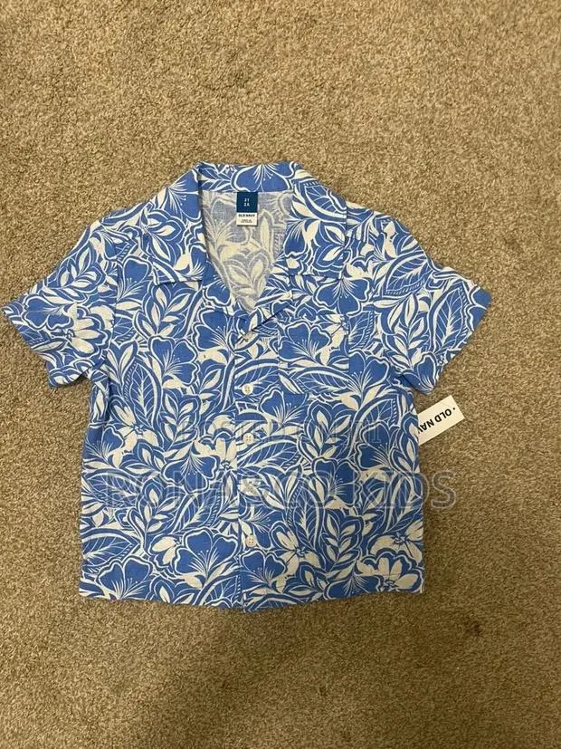Old Navy Toddler Short Sleeve Button Down Shirt · Photo 1