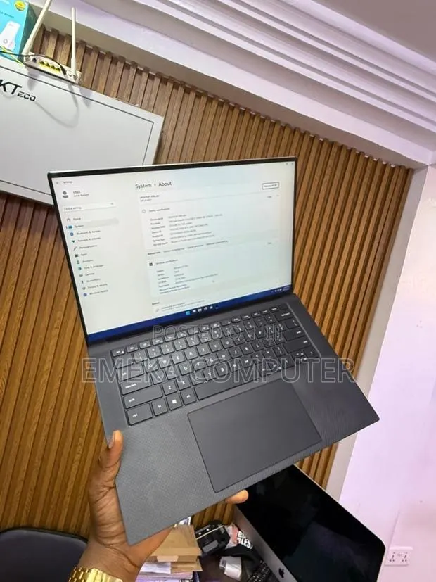 Laptop Dell XPS 15 9510 32GB Intel Core i7 SSD 512GB · Photo 1