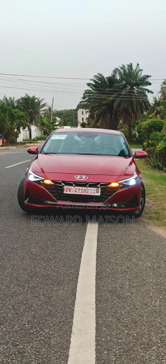 Hyundai Elantra Limited 2023 Red · Photo 1