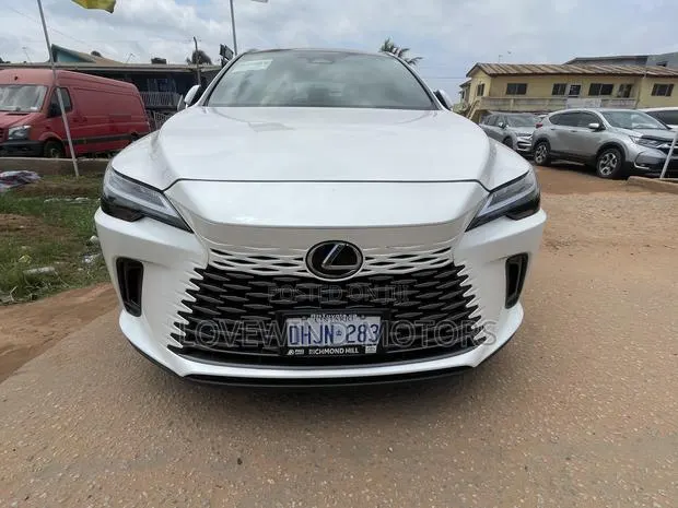 Lexus RX 350 2025 White · Photo 1