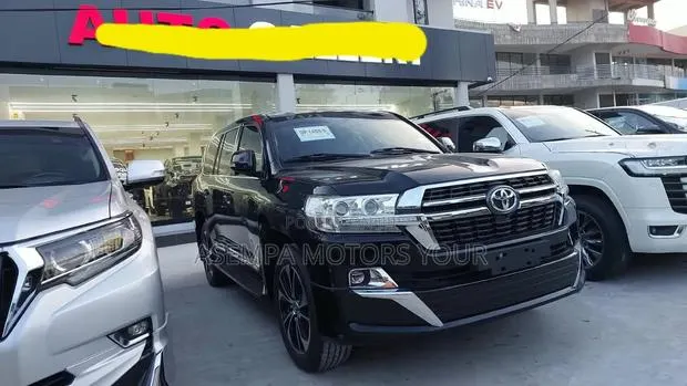 Toyota Land Cruiser 2018 Black · Photo 1