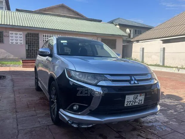 Mitsubishi Outlander SE AWC 2016 Silver · Photo 1