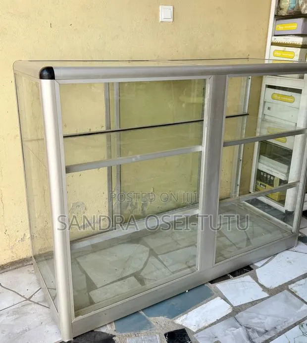 Aluminum and Glass Display Showcase · Photo 1