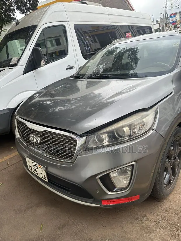 Kia Sorento 4dr SUV 2016 Gray · Photo 1