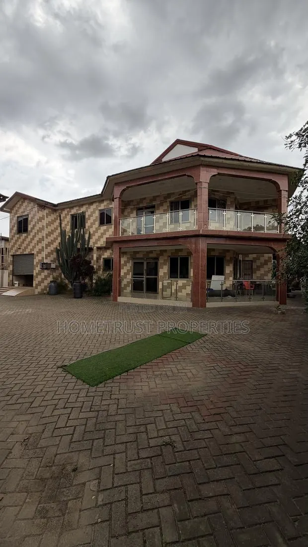 7bdrm Duplex in Ablekuma Ga Odumase for sale