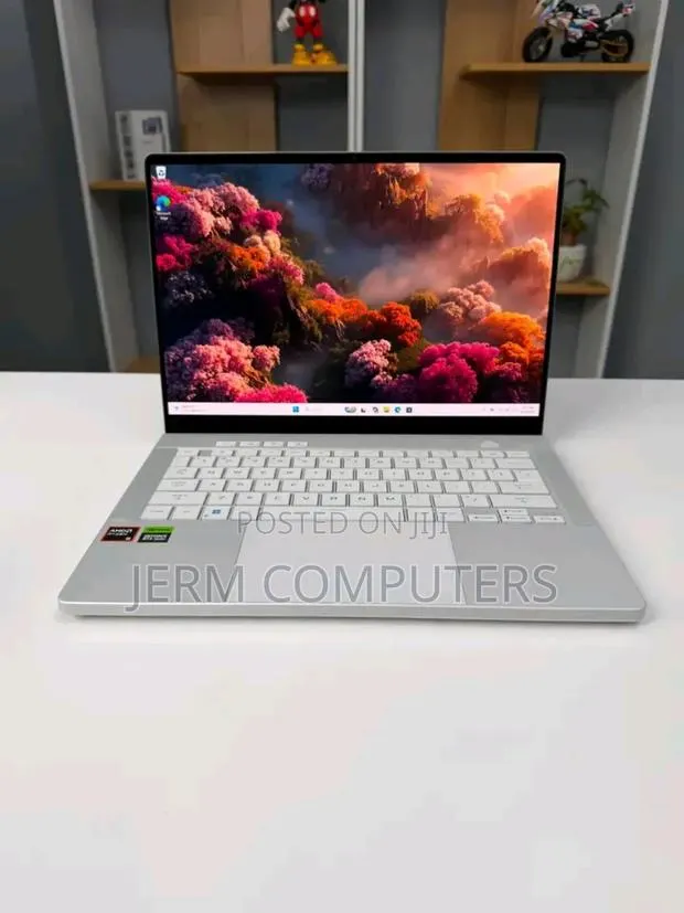New Laptop Asus ROG Zephyrus G14 16GB AMD Ryzen 7 SSD 512GB · Photo 1