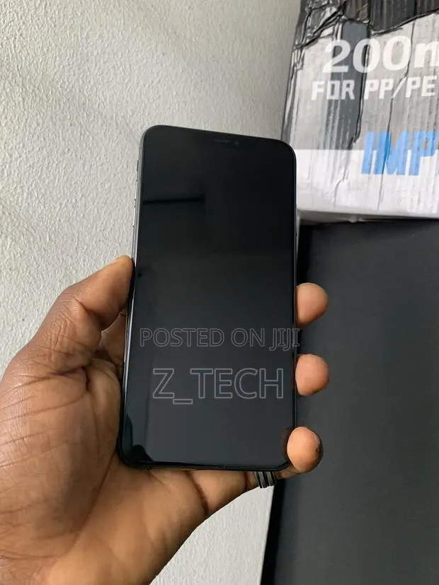 Apple iPhone XS Max 256 GB Black · Photo 1
