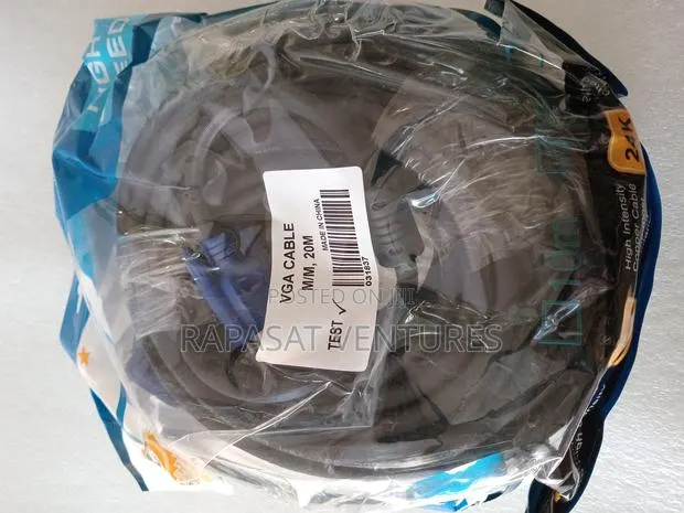 Vga Male to Vga Male Cable (20 Meters) · Photo 1