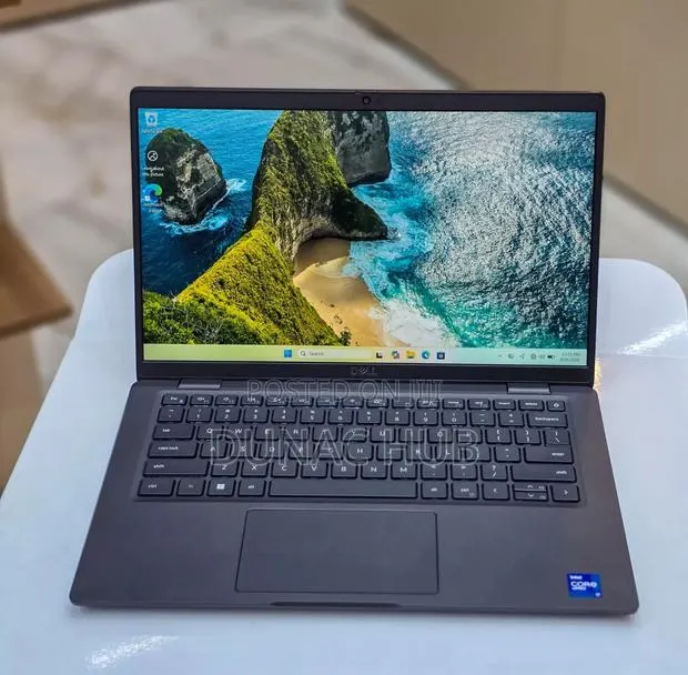 Laptop Dell Latitude 7420 16GB Intel Core i7 SSD 256GB · Photo 1