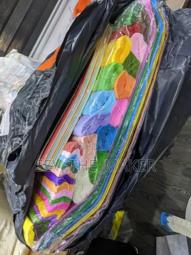 Eva Craft Foam / Crepe Paper · Photo 1