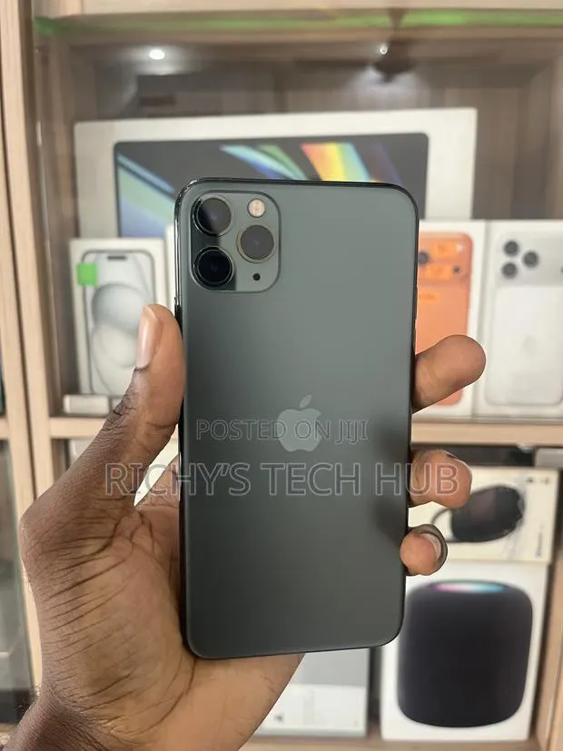 Apple iPhone 11 Pro Max 256 GB Black · Photo 1
