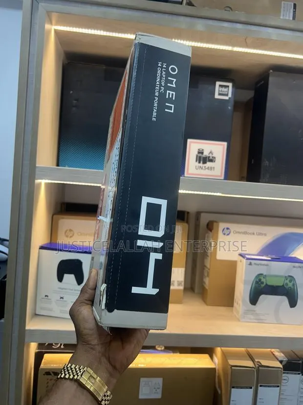 New Laptop HP Omen 15 16GB Intel Core Ultra 7 SSD 1T · Photo 1